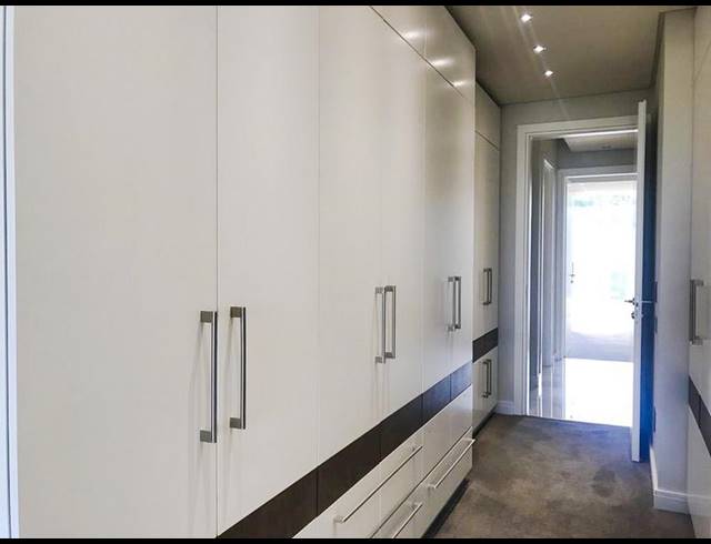 2 BEDROOM APARTMENT FOR SALE IN SANDHURST